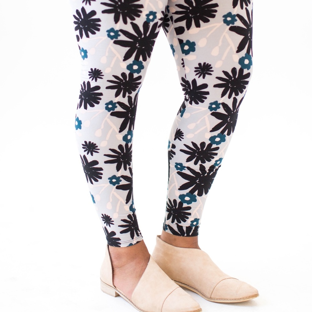 Agnes & Dora Painted Floral Leggings S/M